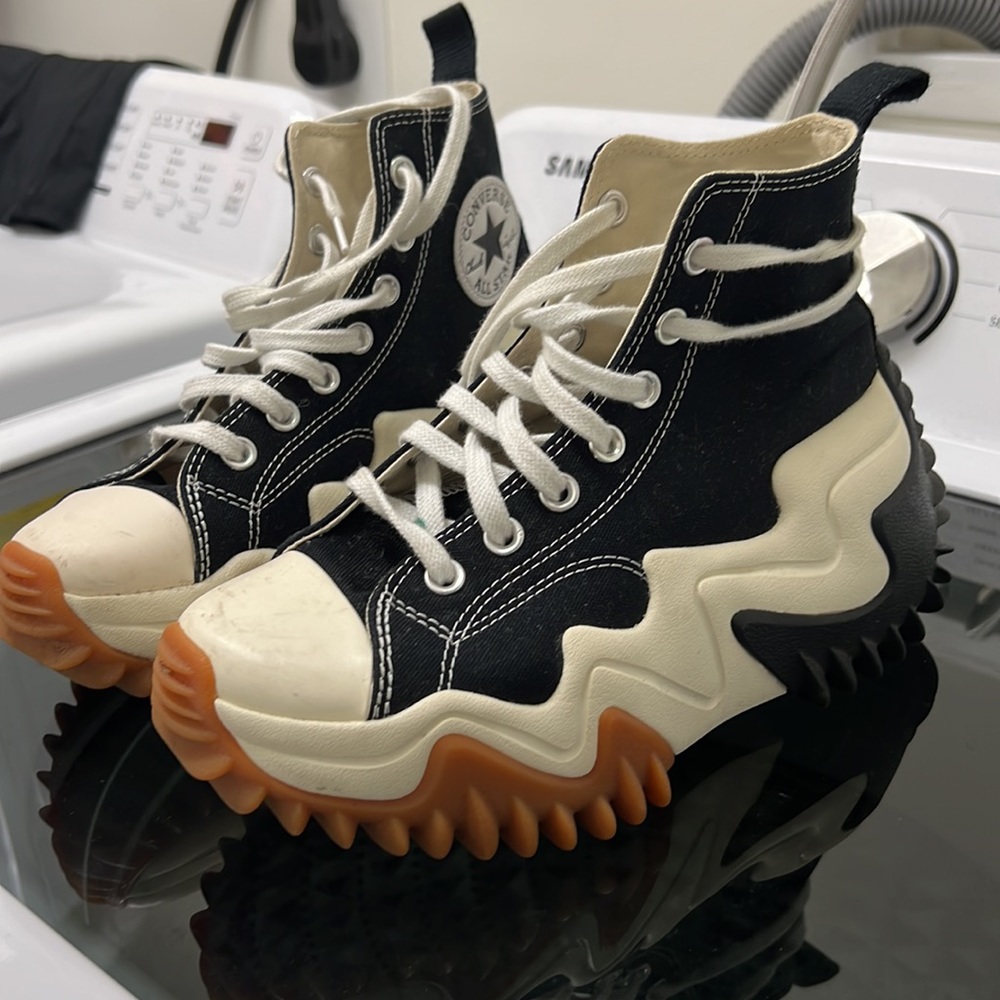 Converse - platform run star motion